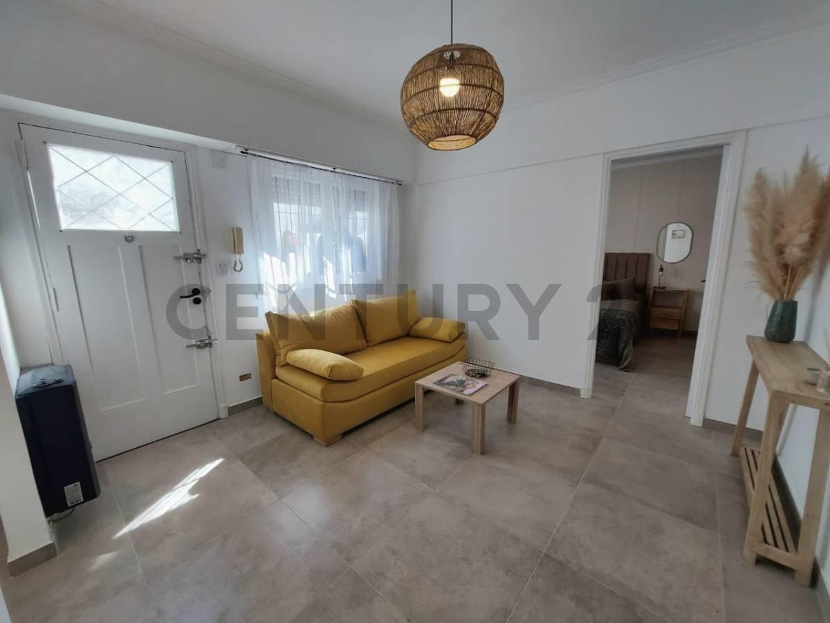 Foto de Venta PH 2 ambientes reciclado. Zona San Jose, imagen 1