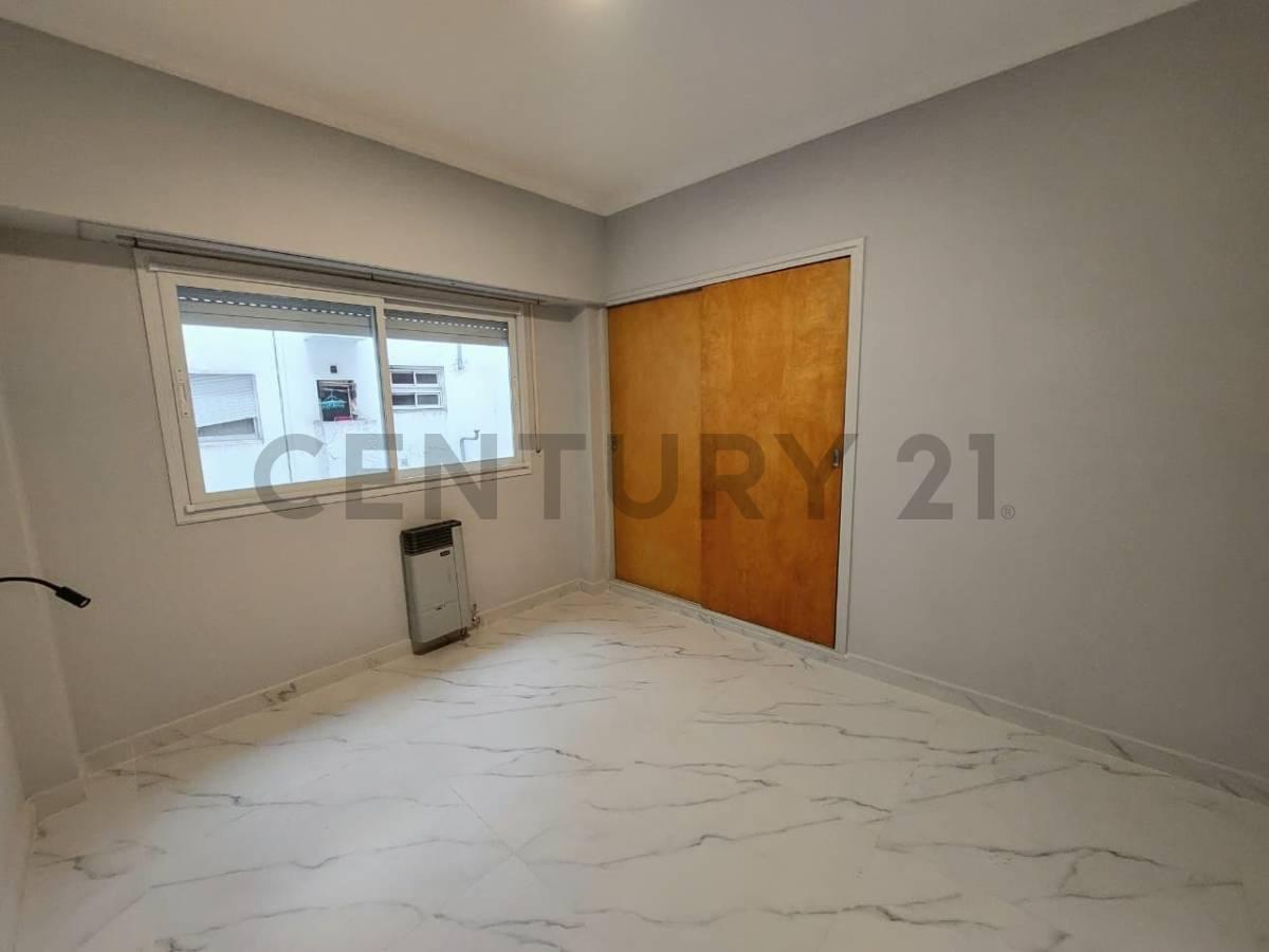 Foto de Departamento de 3 ambientes con dependencia al frente c/ balcón, imagen 4