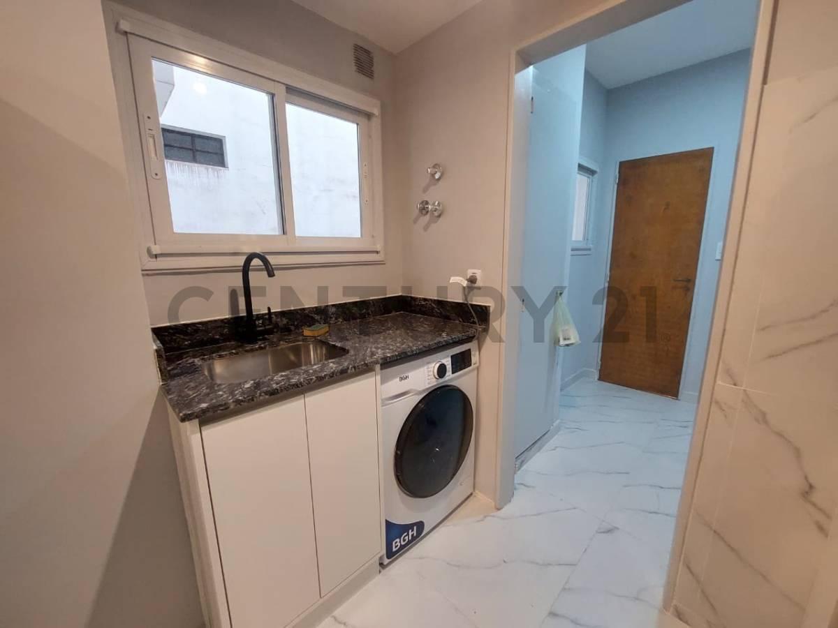 Foto de Departamento de 3 ambientes con dependencia al frente c/ balcón, imagen 3