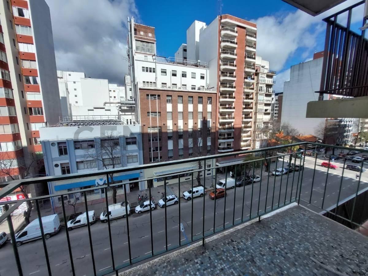 Foto de Departamento de 3 ambientes con dependencia al frente c/ balcón, imagen 5
