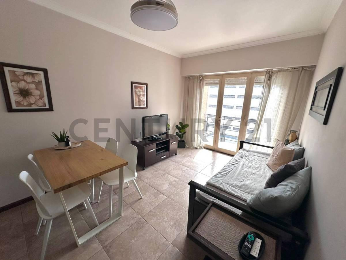Foto de VENTA! Deprtamento 2 ambientes reciclado al frente, imagen 2
