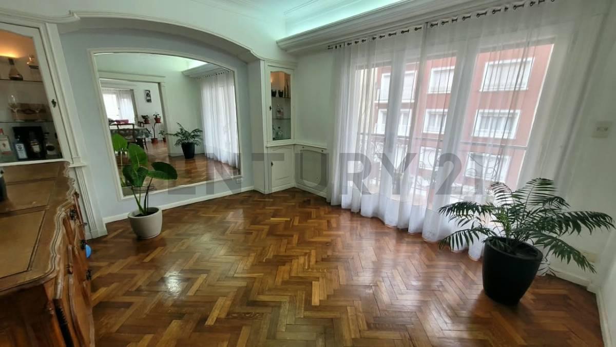 Foto de SEMIPISO TRES AMBIENTES CON DEPENDENCIA Y BAULERA CENTRO MAR DEL PLATA, imagen 2