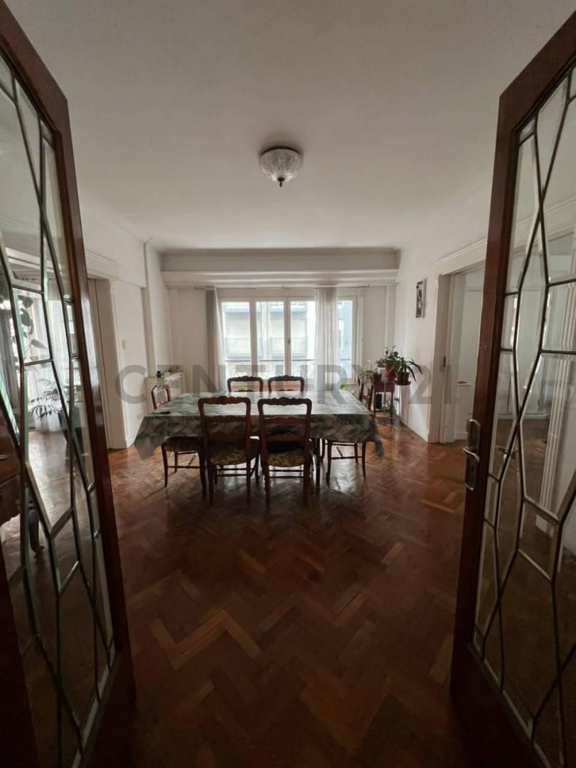 Foto de SEMIPISO TRES AMBIENTES CON DEPENDENCIA Y BAULERA CENTRO MAR DEL PLATA, imagen 3