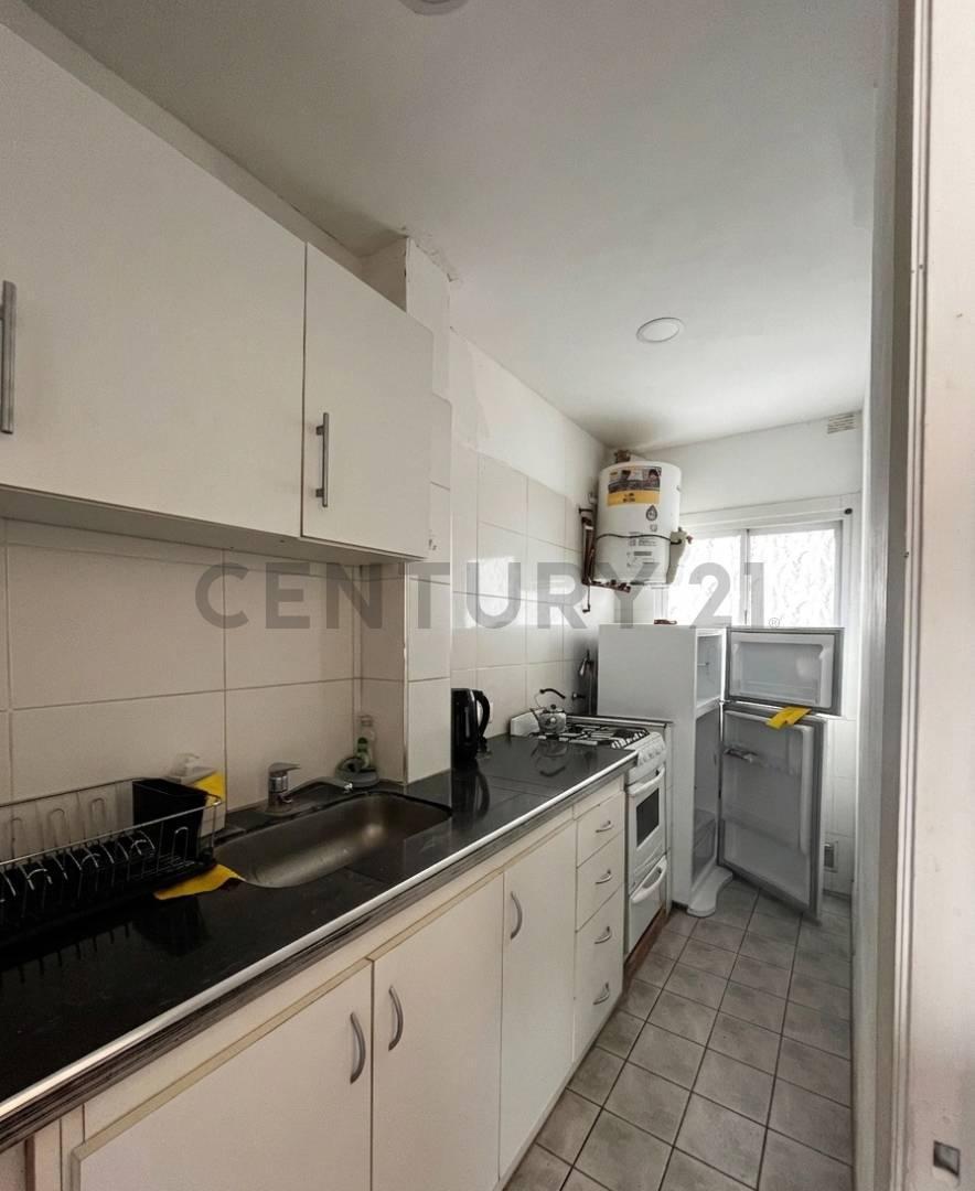 Foto de VENTA Departamento 3 ambientes en La Perla, imagen 2