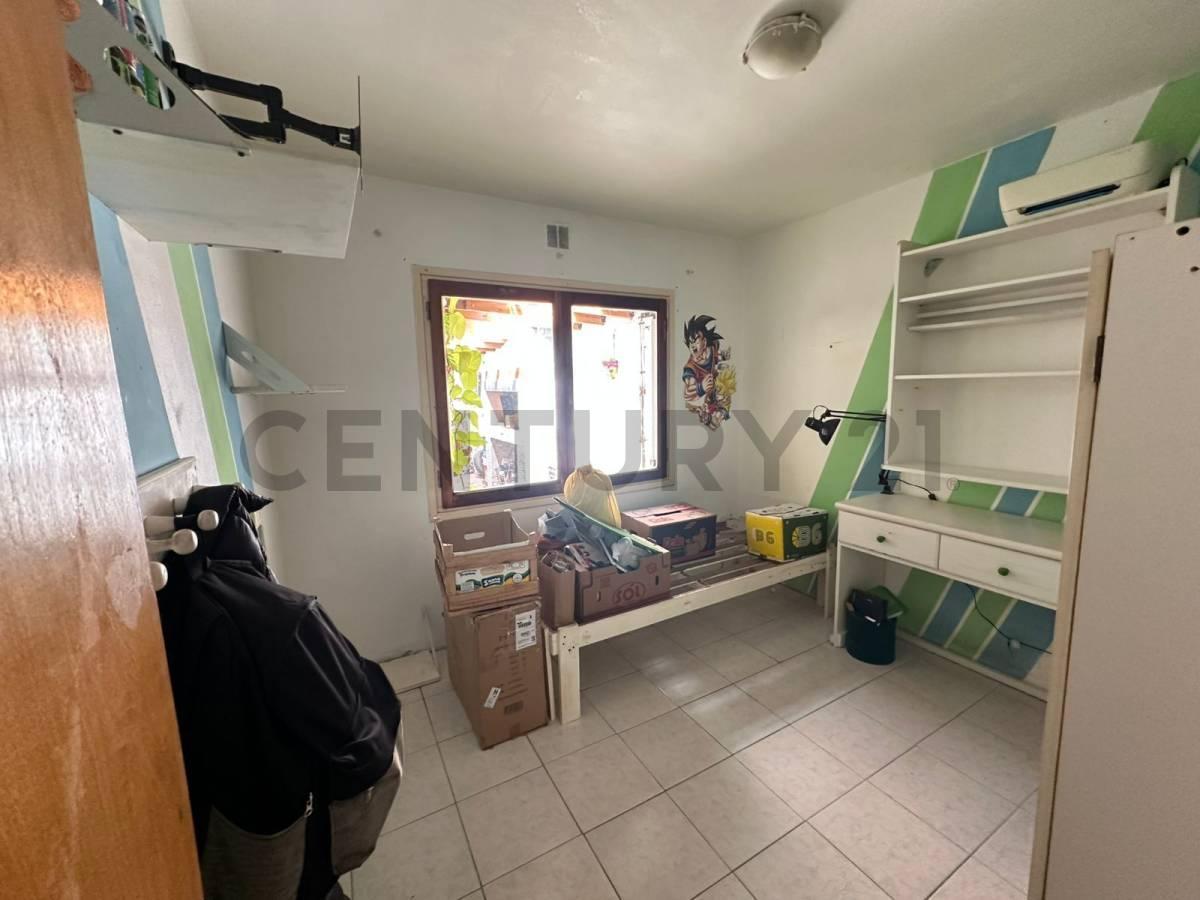 Foto de VENTA! Casa barrio etchepare, imagen 3