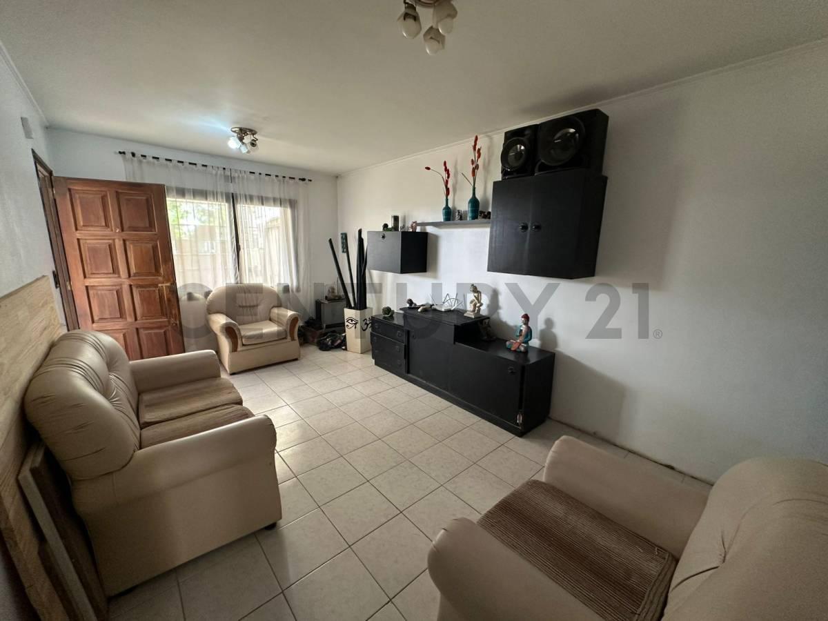 Foto de VENTA! Casa barrio etchepare, imagen 1