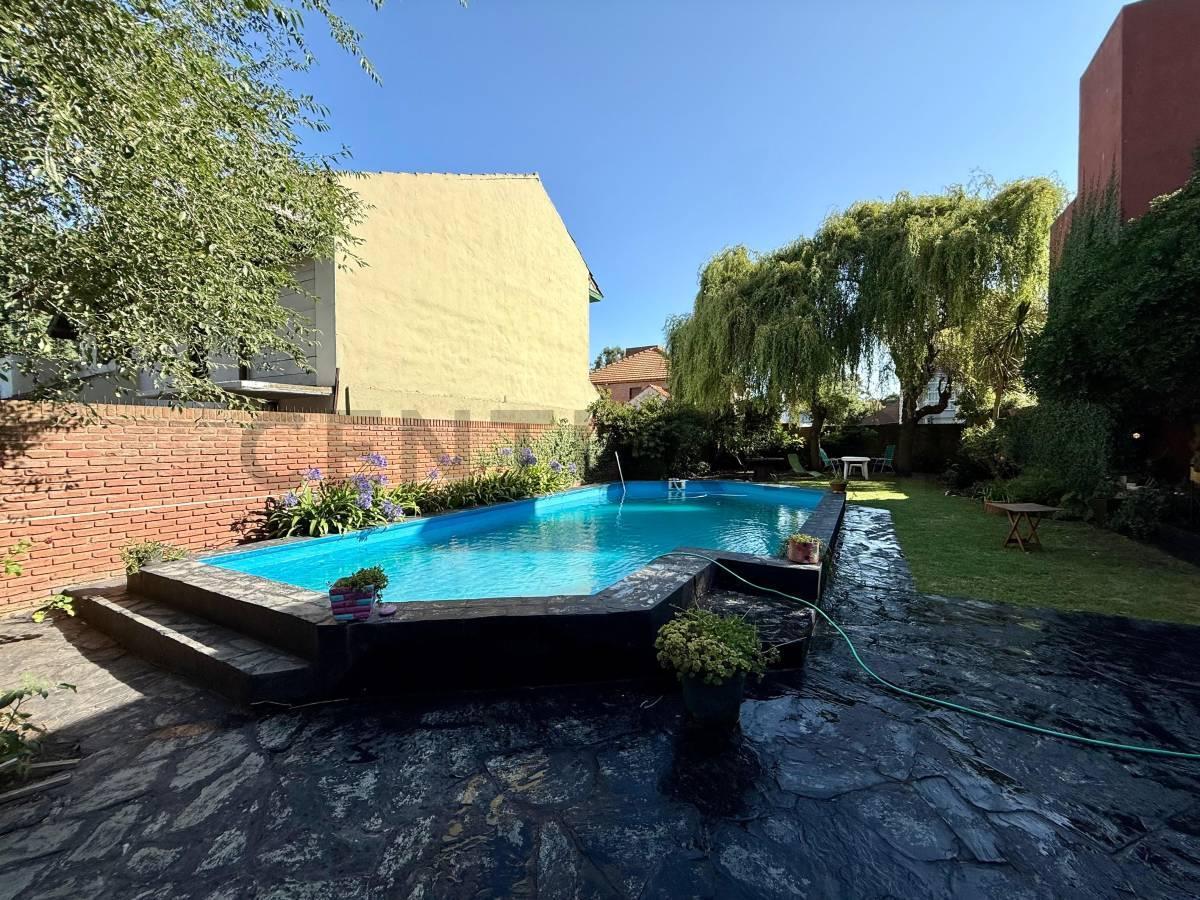 Foto de Casa de 5 ambientes con parque y pileta, barrio Santa Mónica, Mar del, imagen 2