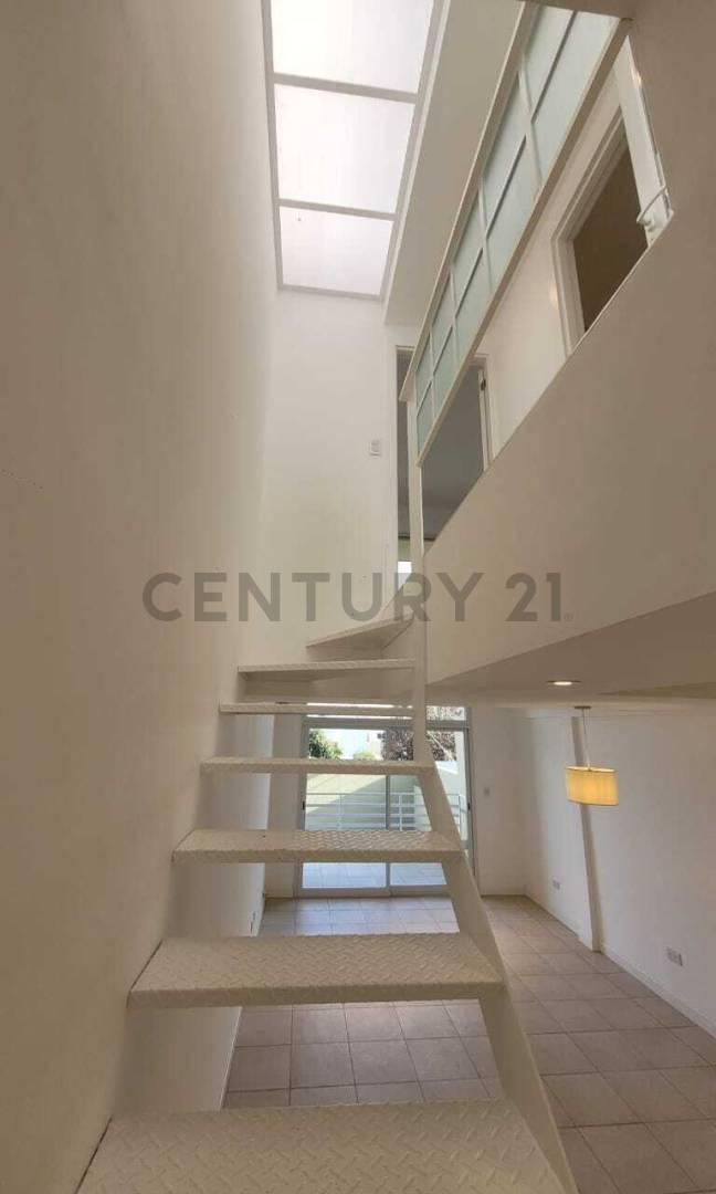 Foto de PH 2 AMBIENTES TIPO DUPLEX CONTRAFRENTE, VILLA PRIMERA, MAR DEL PLATA, imagen 5