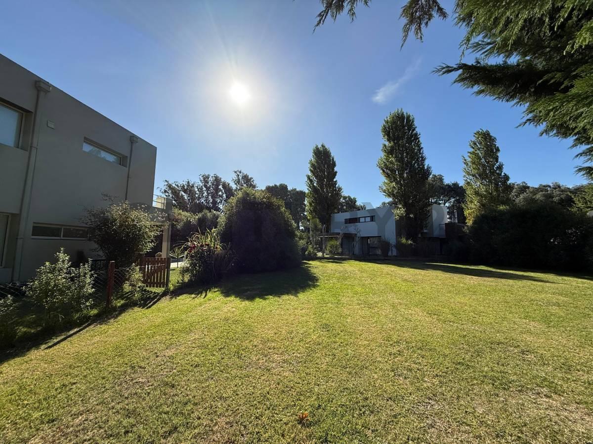 Foto de Venta de lote exclusivo en Rumencó – Barrio Los Pinos, imagen 4