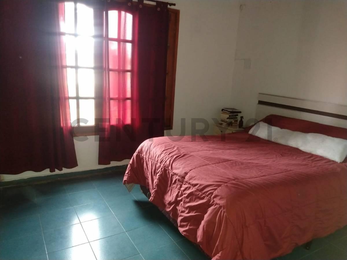 Foto de Casa de 3 ambientes y 4 habitaciones con baño privado sobre Ruta 2 ID, imagen 5