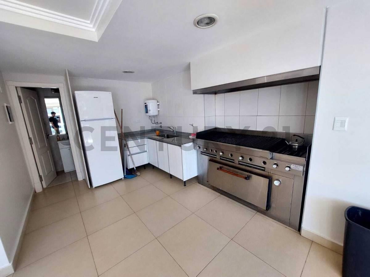 Foto de Venta semipiso 3 ambientes a la calle c/ cochera y baulera. Zona La, imagen 5