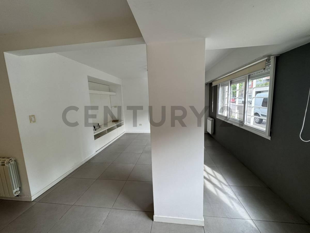 Foto de EN VENTA CASA 5 AMBIENTES ZONA CHAUVIN, imagen 4