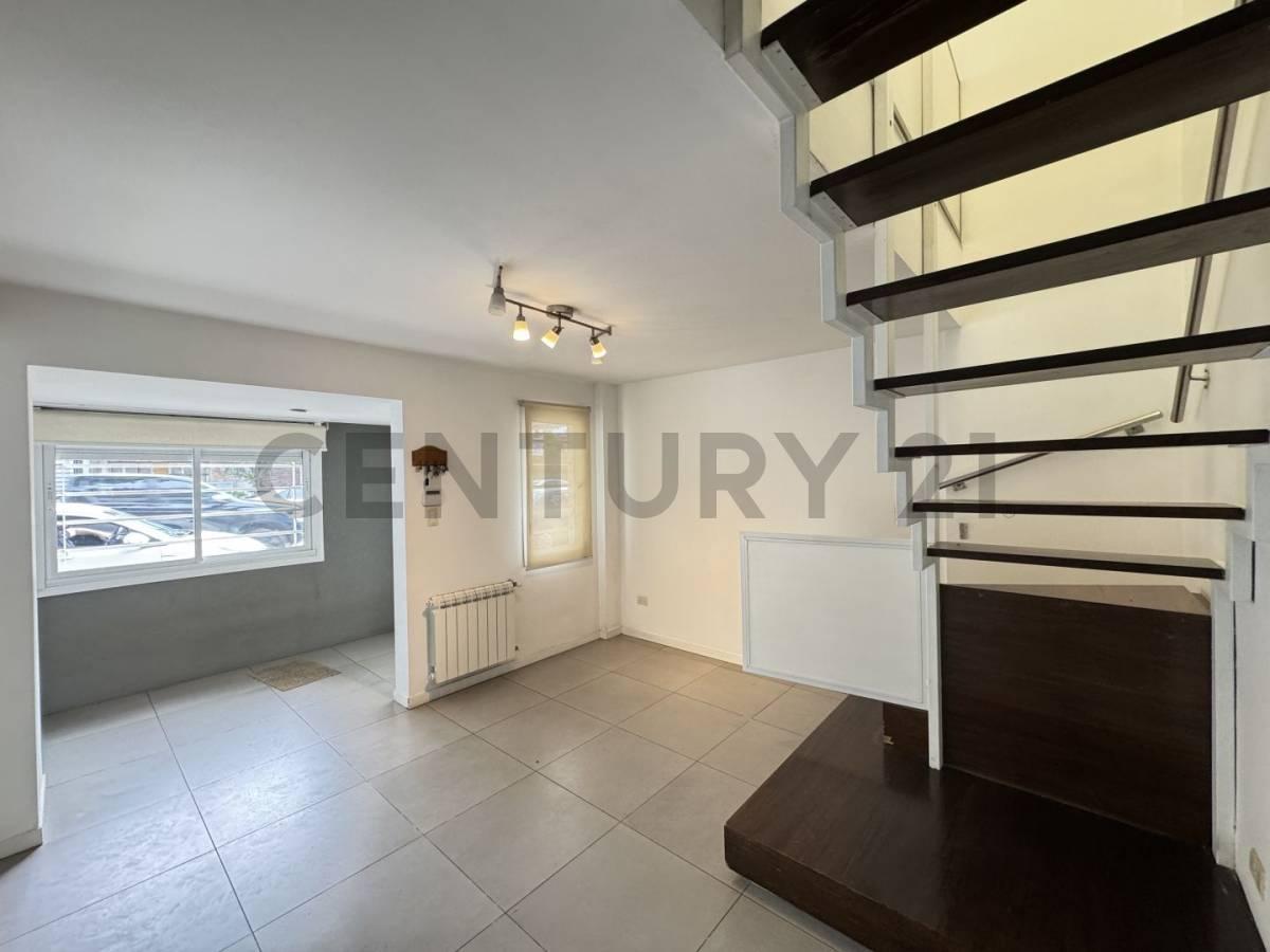Foto de EN VENTA CASA 5 AMBIENTES ZONA CHAUVIN, imagen 5