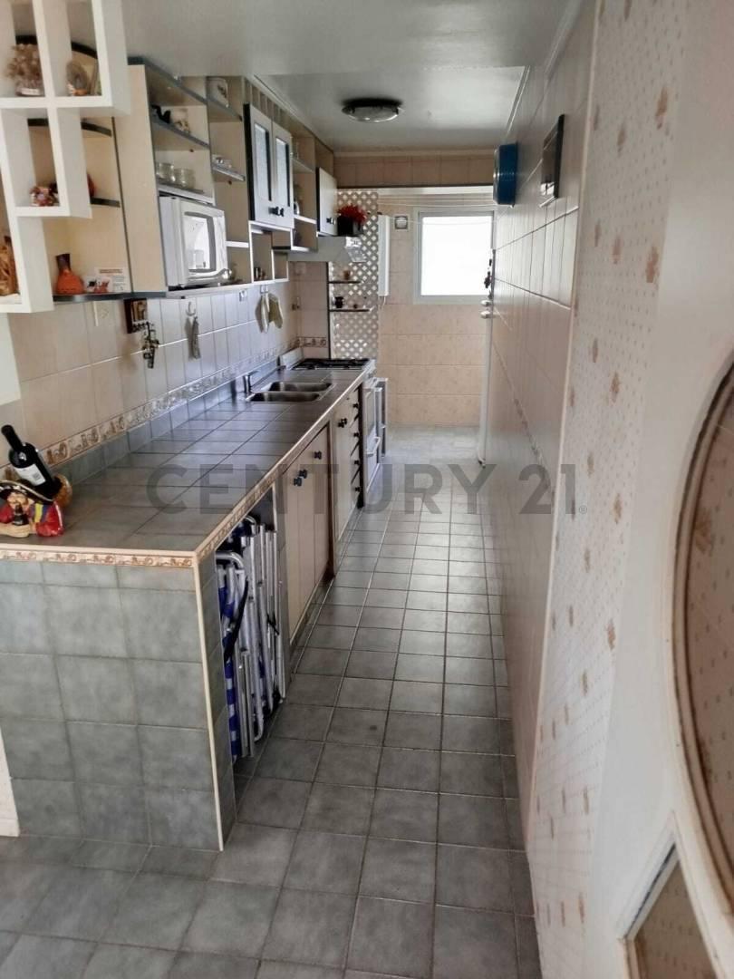 Foto de EXCLUSIVO 3 AMBIENTES EN EDIFICIO EDEN – VISTA PANORÁMICA A PLAZA COLÓN, imagen 3