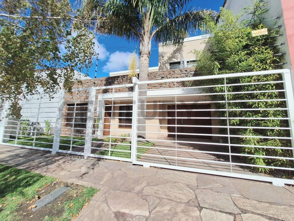 Foto de Chalet 6 ambientes nuevo en zona San Carlos, imagen 4