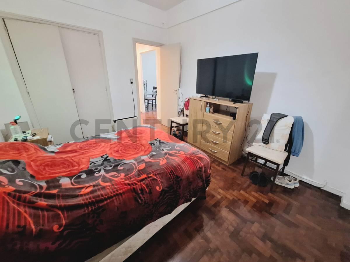 Foto de Departamento 2 ambientes reciclado en zona Güemes, imagen 4