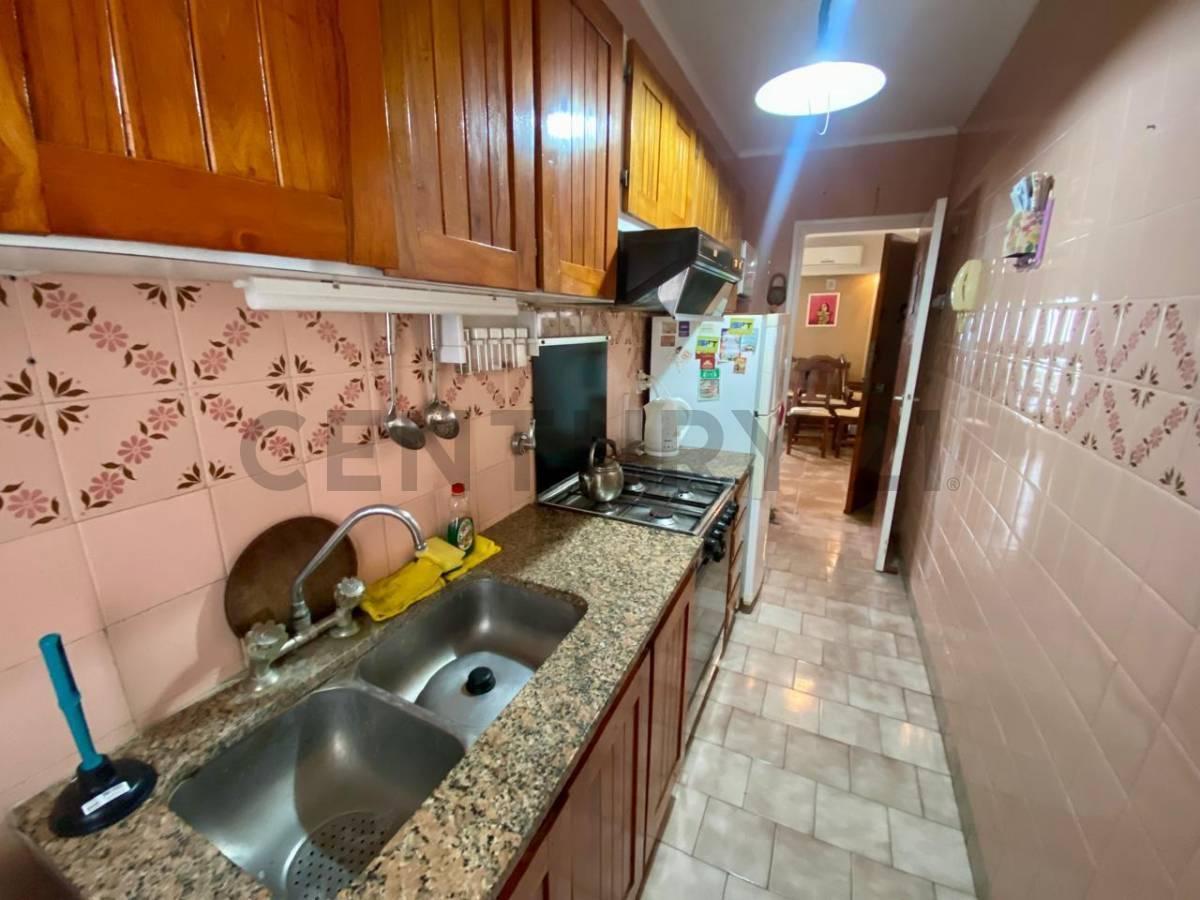 Foto de Departamento 2 ambientes con balcón aterrazado, cochera y baulera |, imagen 5