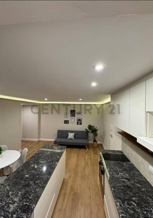 Foto de Venta Departamento 2 ambientes contrafrente. Totalmente reciclado a, imagen 1