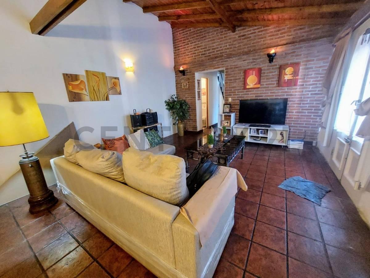 Foto de VENTA CASA 3 AMBIENTES CON GRAN PARQUE, CAISAMAR, MAR DEL PLATA, imagen 3