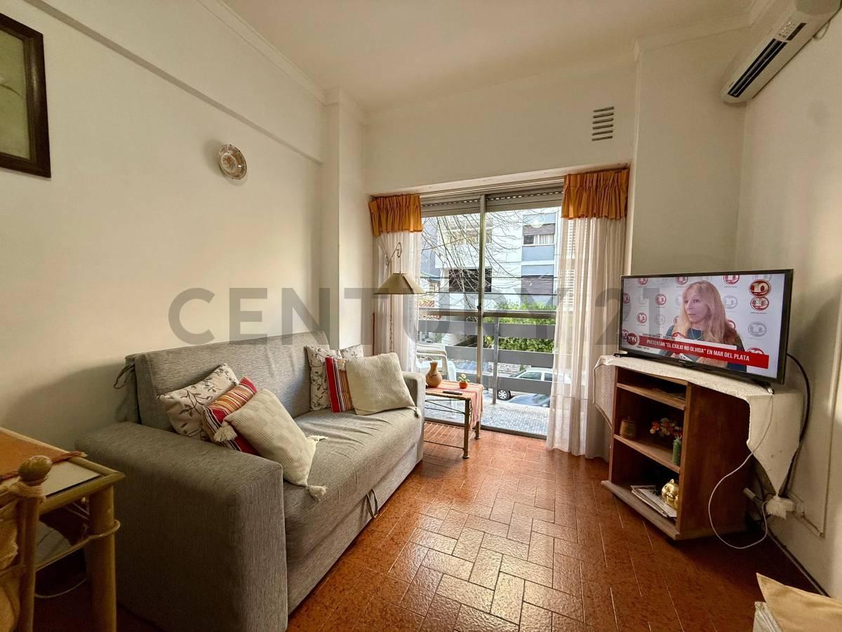 Foto de Departamento de 2 ambientes al frente con balcón en Plaza Colón, imagen 5
