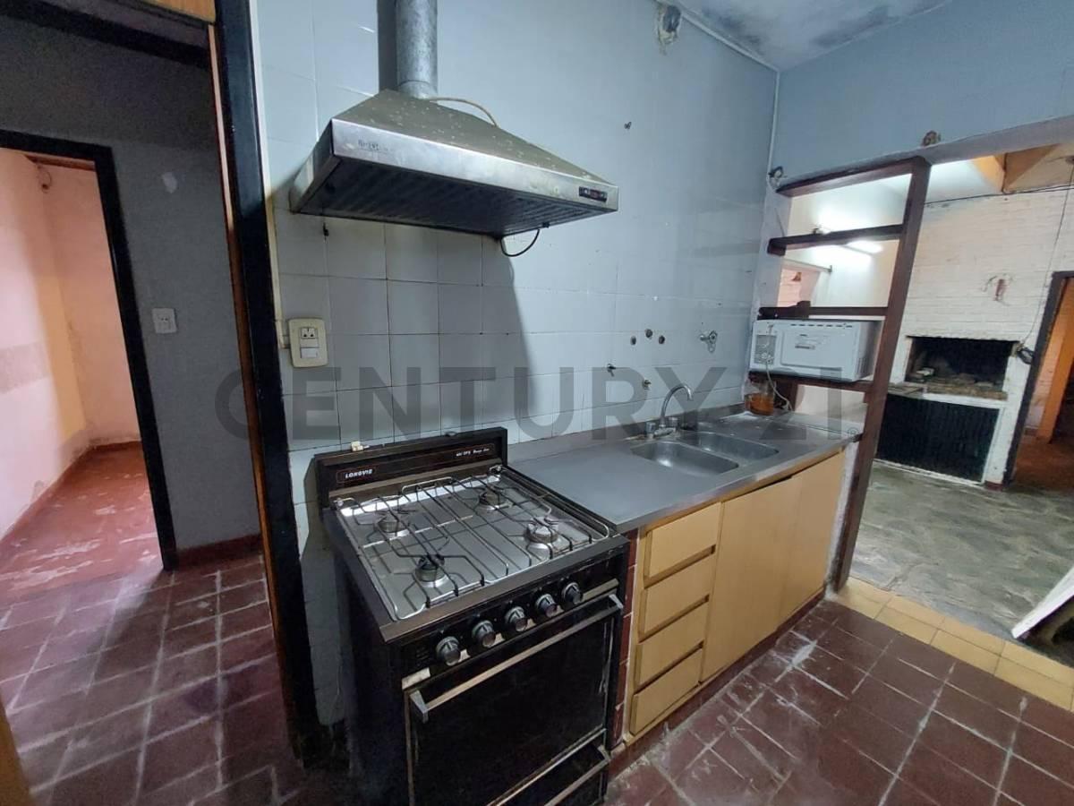 Foto de Venta Chalet en ph 3 ambientes c/ cochera. Zona Punta Mogotes, imagen 2