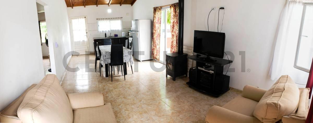 Foto de CASA TRES AMBIENTES CON GRAN PARQUE, MAR DE COBO, MAR CHIQUITA, imagen 4