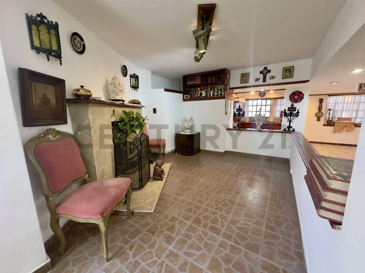 Foto de Imponente chalet 4 ambientes en Parque Luro, c/ quincho y cochera, imagen 3