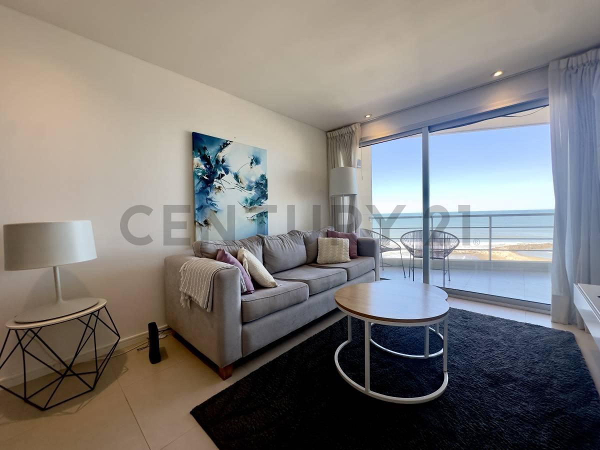 Foto de Tres ambientes c/cochera vista plena al mar en La Perla edificio joven, imagen 2