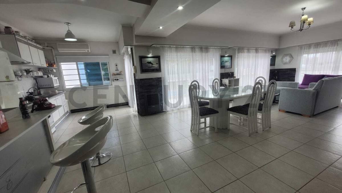 Foto de CASA TRES AMBIENTES PLANTA ALTA GARAJE VARIOS VAHÍCULOS, DON BOSCO, MAR, imagen 5
