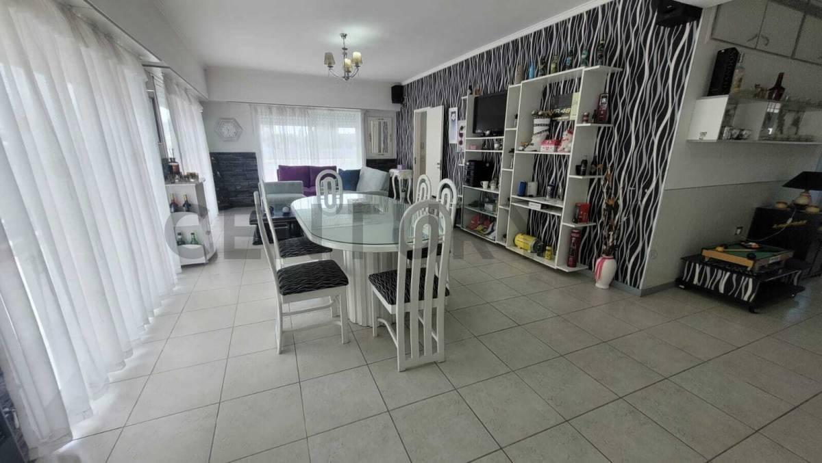 Foto de CASA TRES AMBIENTES PLANTA ALTA GARAJE VARIOS VAHÍCULOS, DON BOSCO, MAR, imagen 2