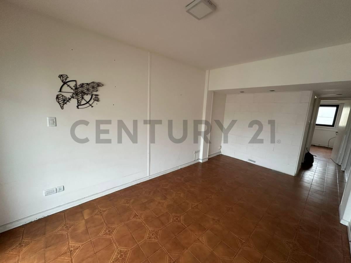 Foto de VENTA! Semipiso de 2 ambientes al frente con balcon, imagen 5