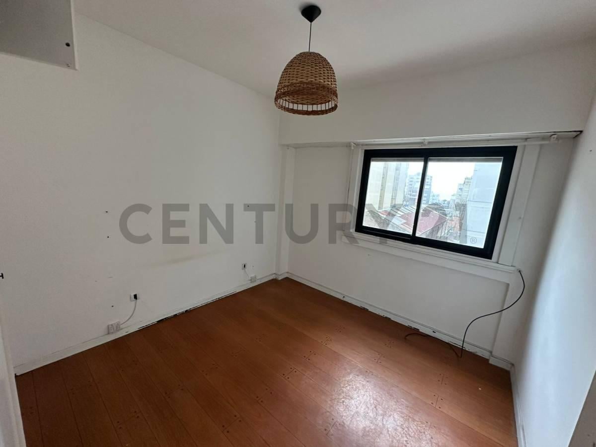 Foto de VENTA! Semipiso de 2 ambientes al frente con balcon, imagen 2