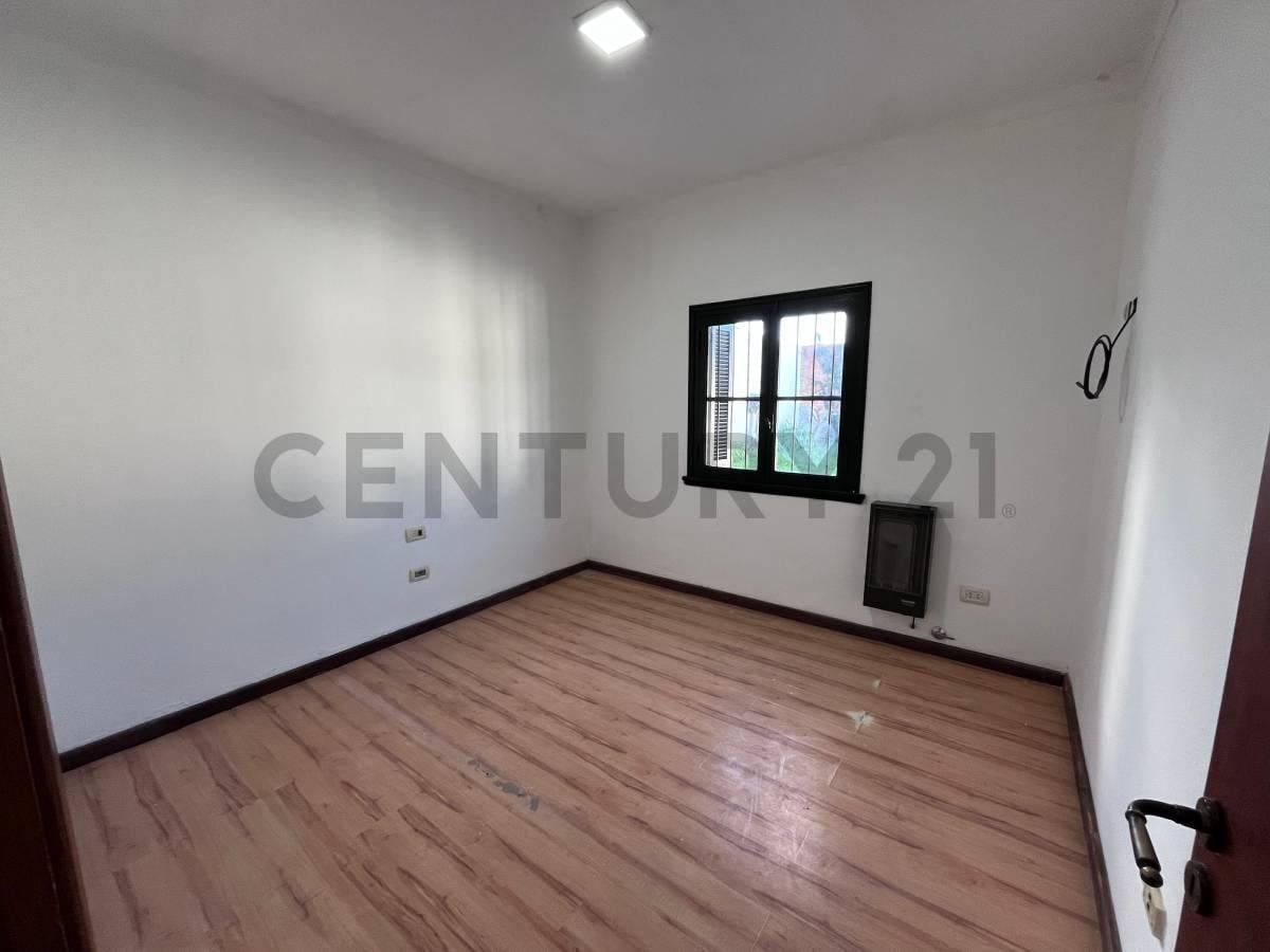 Foto de Casa 3 Ambientes con Parque, Pileta y SUM en Los Pinares, imagen 3