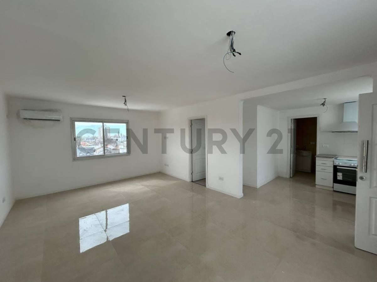 Foto de Departamento 2 ambientes a estrenar con cochera y baulera – Av. Colón |, imagen 1
