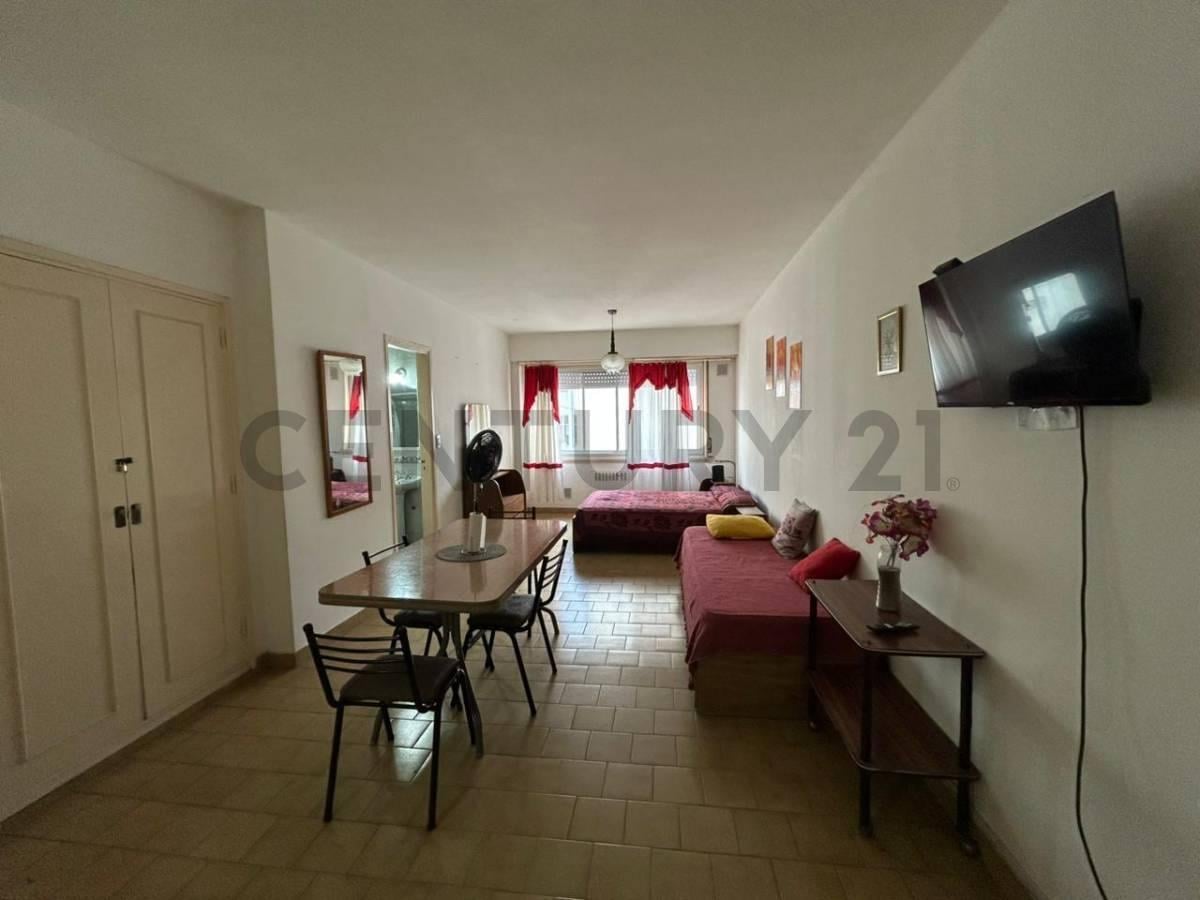 Foto de Monoambiente en venta sobre Peatonal San Martín | Mar del Plata, imagen 1