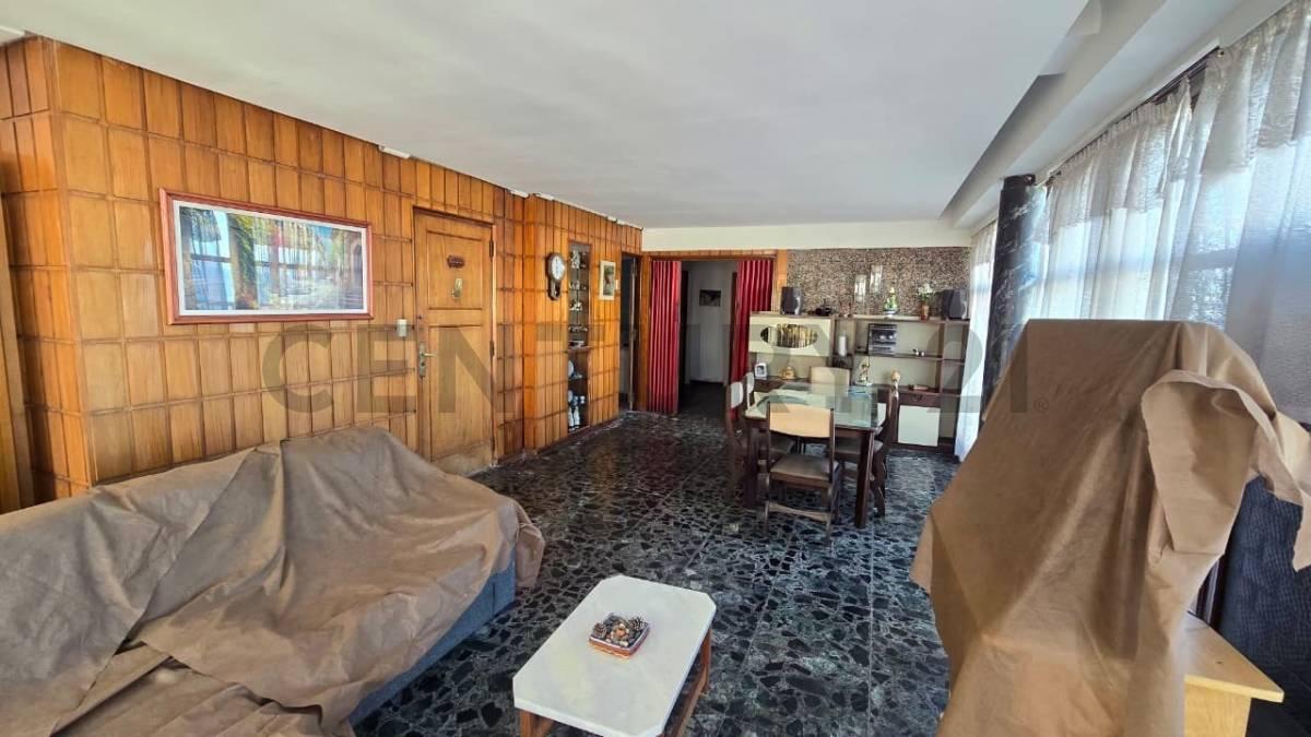 Foto de Exclusivo Semipiso de 4 Ambientes al Frente con Balcón - Zona Plaza, imagen 2