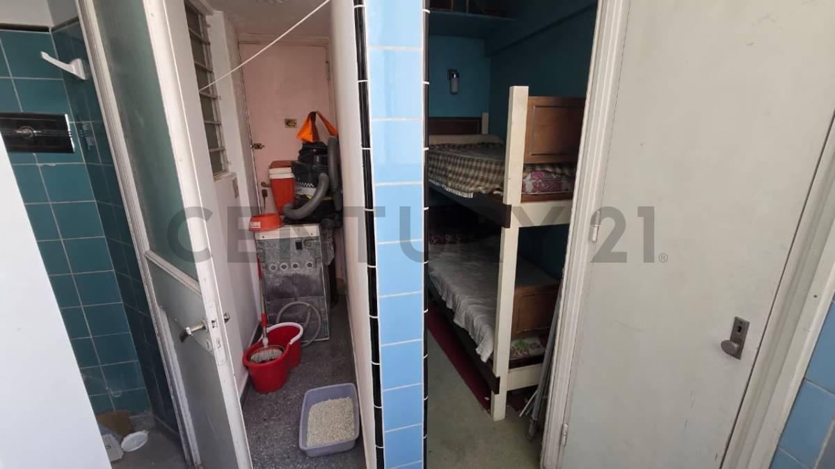 Foto de Exclusivo Semipiso de 4 Ambientes al Frente con Balcón - Zona Plaza, imagen 5