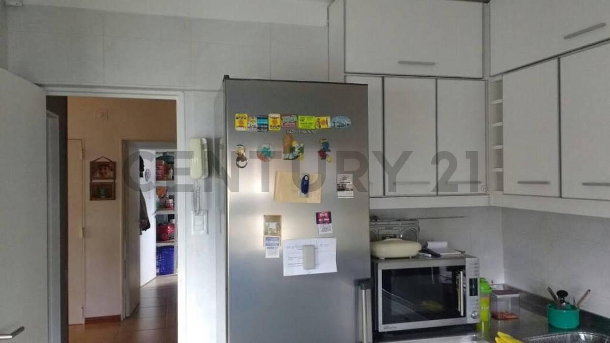 Foto de Venta de Departamento 4 AMBIENTES en Gùemes, Mar del Plata, imagen 4