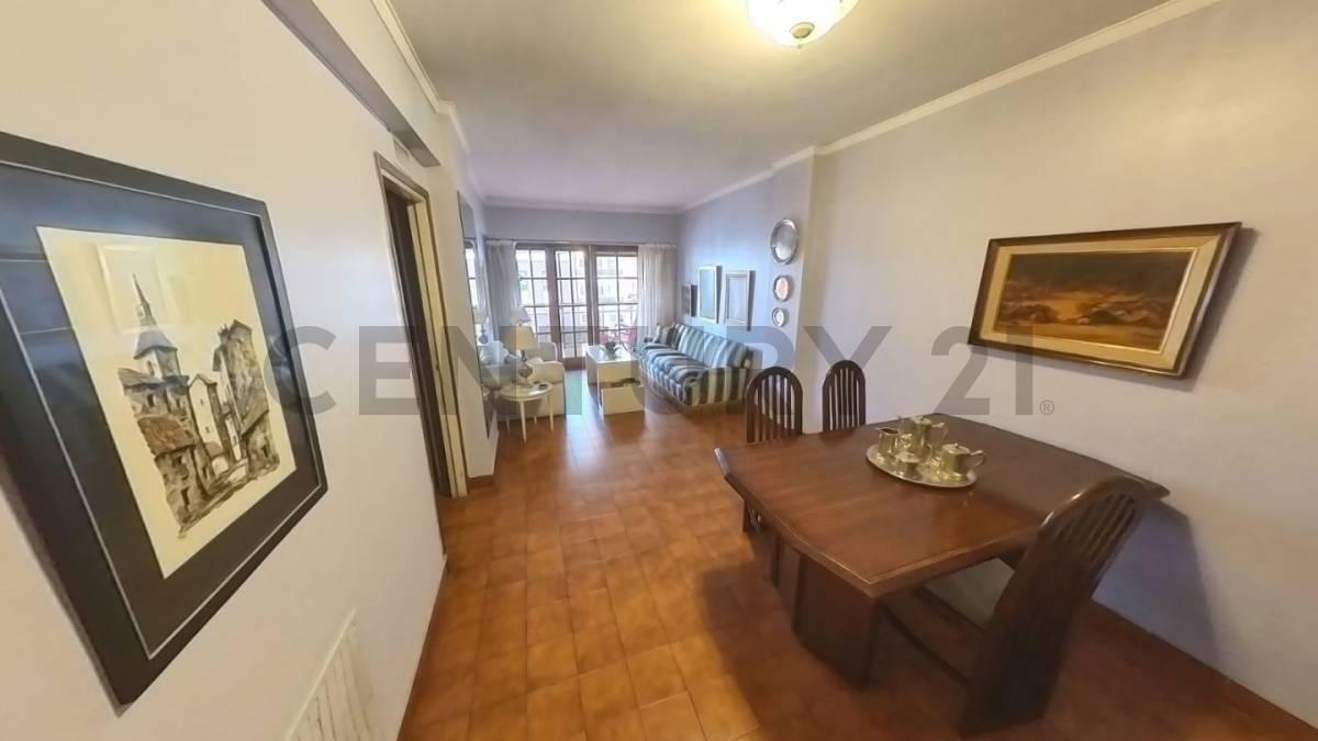 Foto de Departamento 5 ambientes a la calle con cochera Plaza Mitre, imagen 2