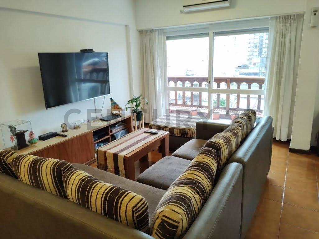 Foto de DEPARTAMENTO 4 AMBIENTES CON DEPENDENCIA Y COCHERA – MAR DEL PLATA, imagen 3