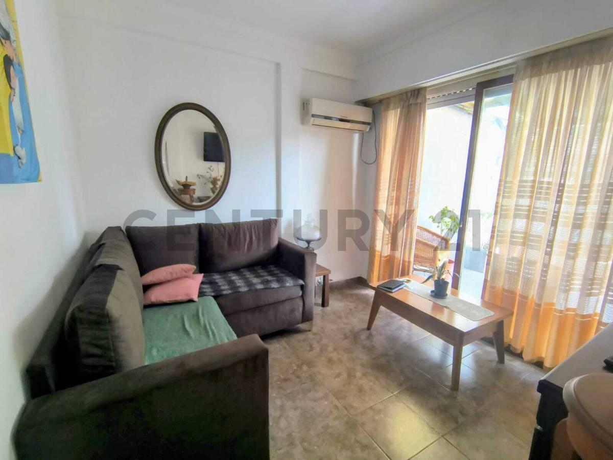 Foto de Departamento 2 ambientes con terraza propia zona centro, imagen 3