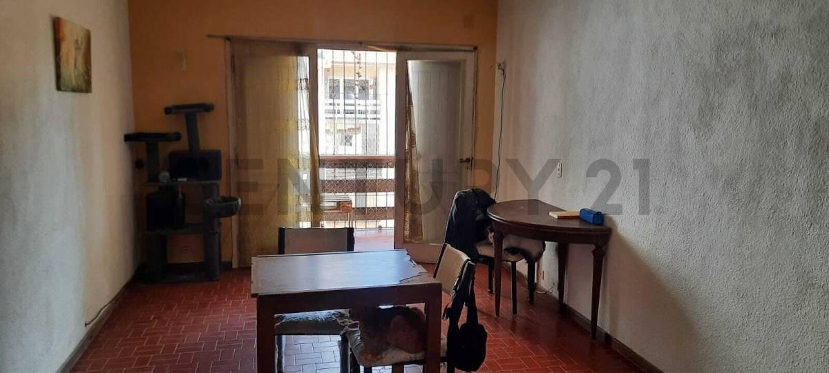Foto de Vendo Departamento de 3 ambientes con Balcón., imagen 1