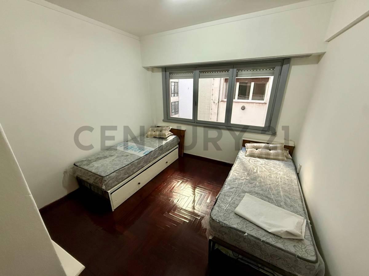 Foto de Alquiler departamento 3 ambientes al frente en La Perla, imagen 5