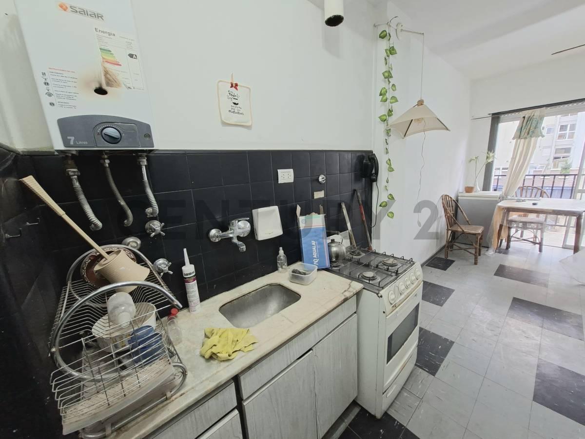 Foto de Monoambiente con balcón al frente zona Güemes, imagen 3