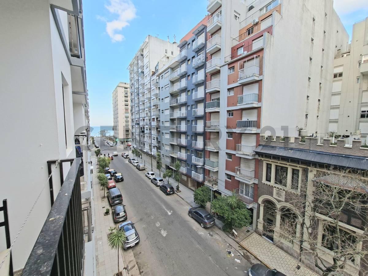 Foto de Monoambiente con balcón al frente zona Güemes, imagen 2
