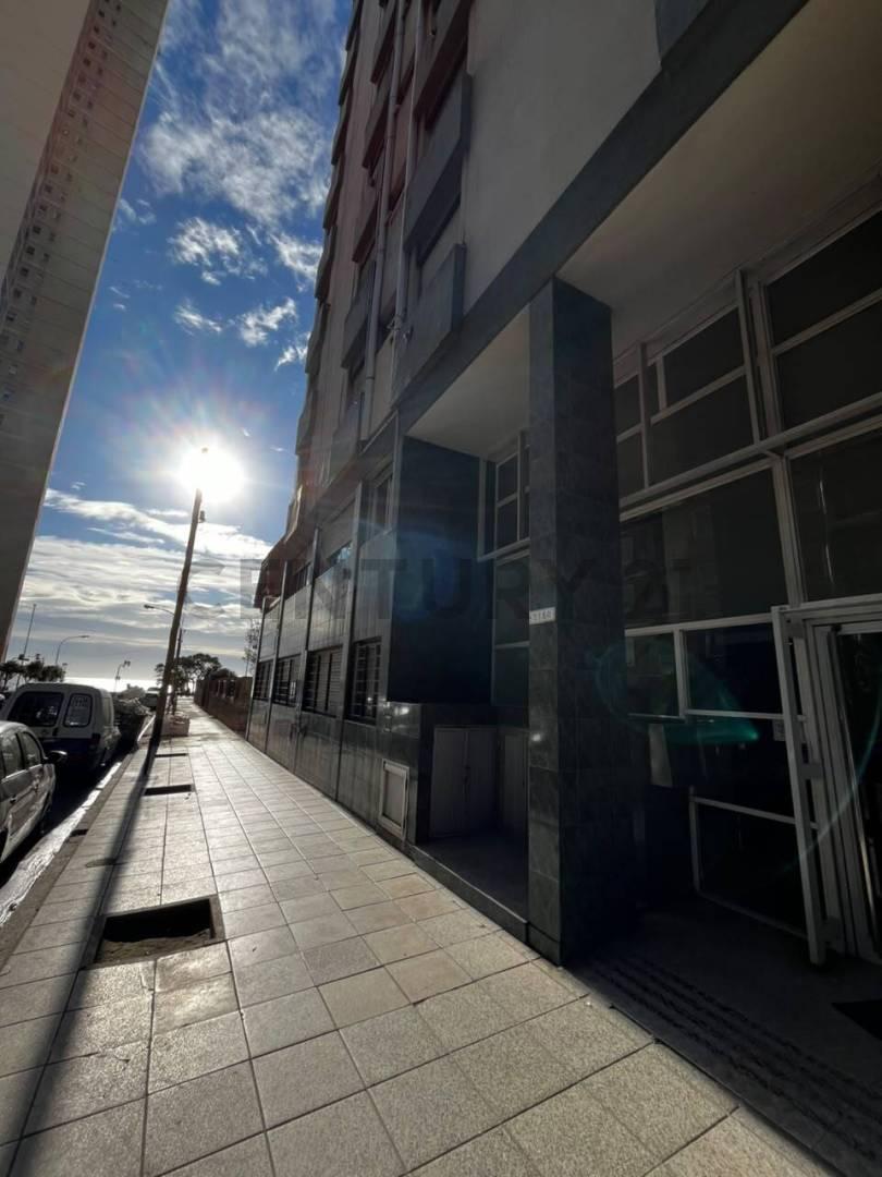 Foto de VENTA departamento 2 ambientes a media cuadra de la costa, imagen 1