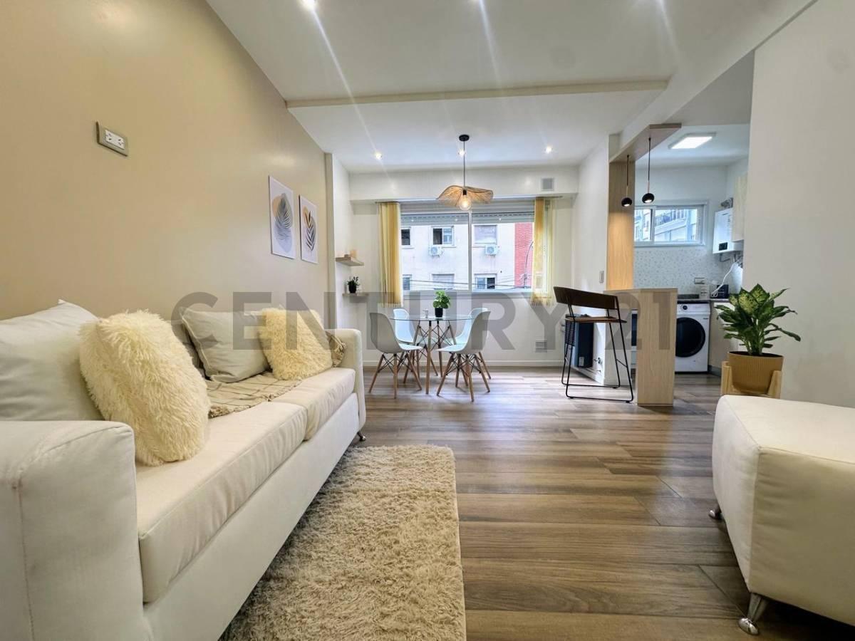Foto de Venta departamento 2 ambientes reciclado a la calle. Zona Aldrey, imagen 1