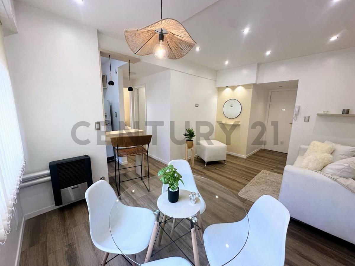 Foto de Venta departamento 2 ambientes reciclado a la calle. Zona Aldrey, imagen 3