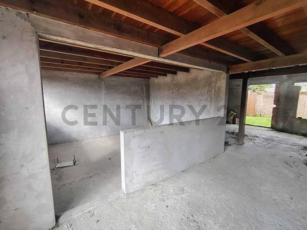 Foto de Venta casa 5 ambientes a terminar., imagen 1