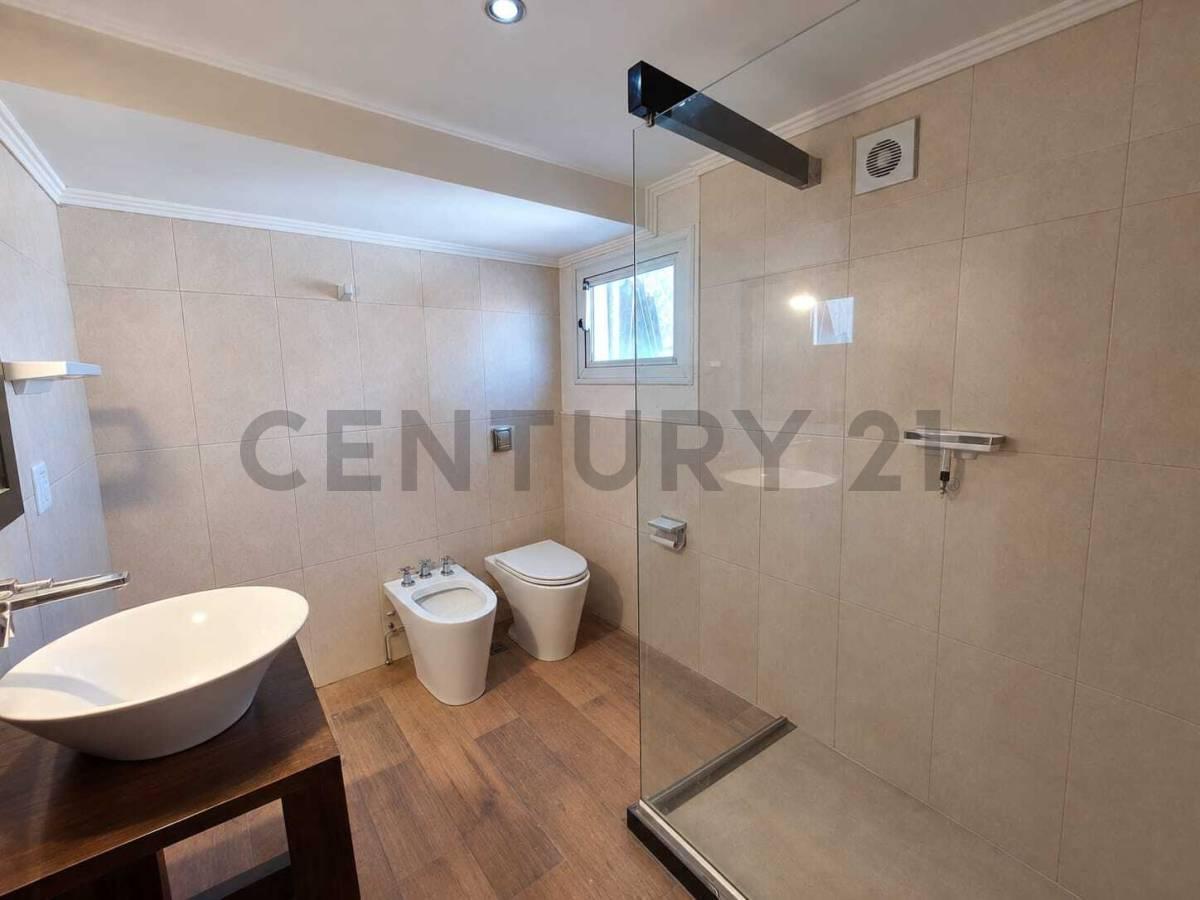 Foto de Venta PH 2 ambientes al frente en planta baja a metros del mar. Lomas, imagen 4